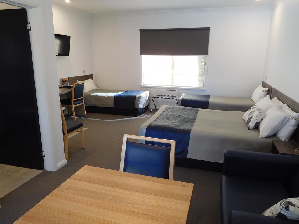 Commercial Golf Resort Albury Pokoj fotografie