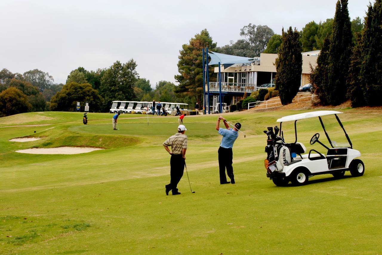 Commercial Golf Resort Albury Exteriér fotografie